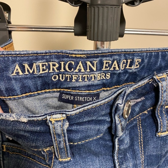 American Eagle Double Sides Distressed Jeans (size 00) - Picture 3 of 3